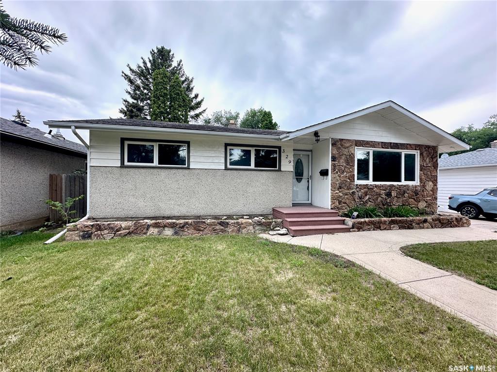 Second View of 329 Y Avenue N, Mount Royal SA, Saskatoon, Saskatchewan, S7L 3K8