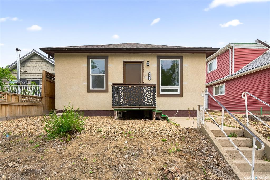 MLS® listing #SK015081 for sale located at 964 Athabasca Street W