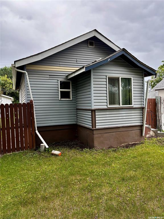 Second View of 1306 B Avenue N, Mayfair, Saskatoon, Saskatchewan, S7L 1G5