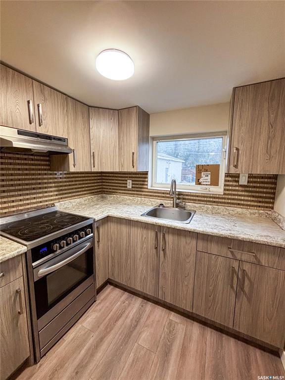 Fifth View of 1306 B Avenue N, Mayfair, Saskatoon, Saskatchewan, S7L 1G5