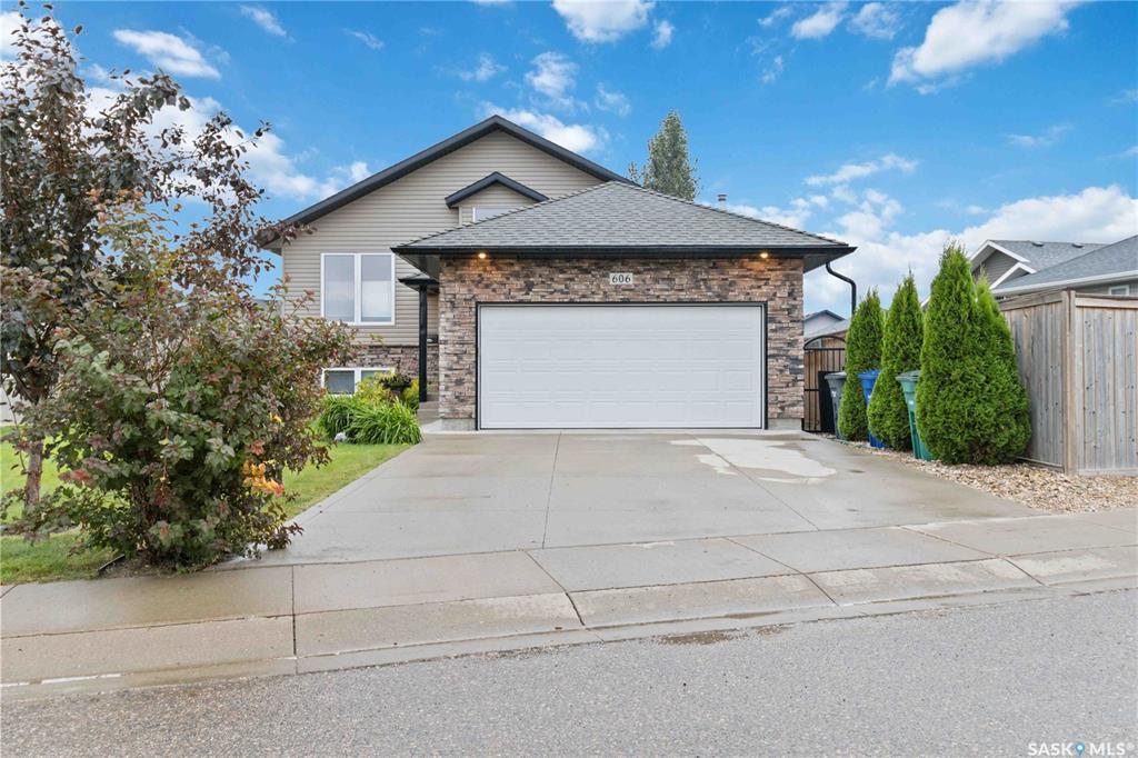 606 Dickson Crescent, SK015113, Saskatchewan,