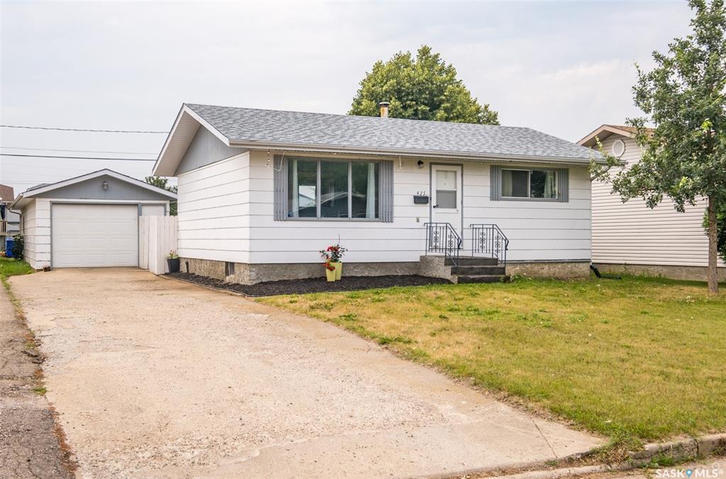 425 30th Street E, SK015146, Saskatchewan,