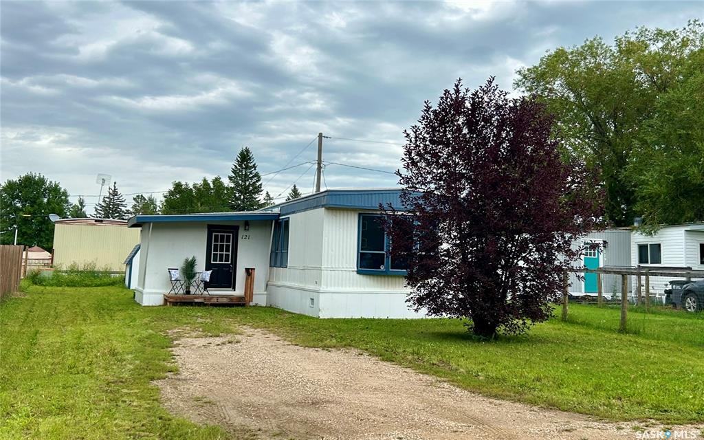MLS® listing #SK015159 for sale located at 121 Dogwood Street