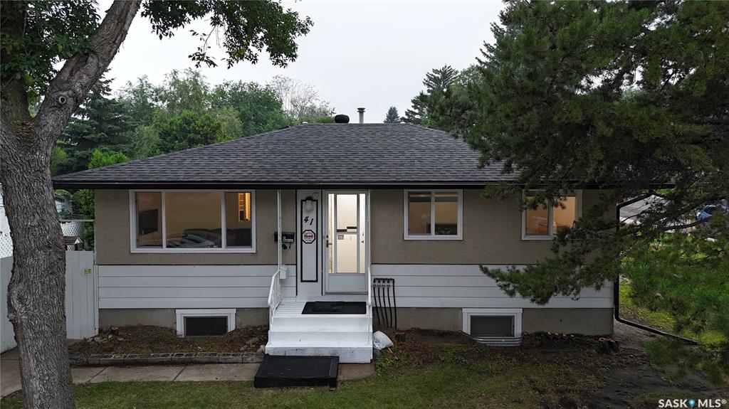 Second View of 41 Cartier Crescent, Confederation Park, Saskatoon, Saskatchewan, S7L 4L8