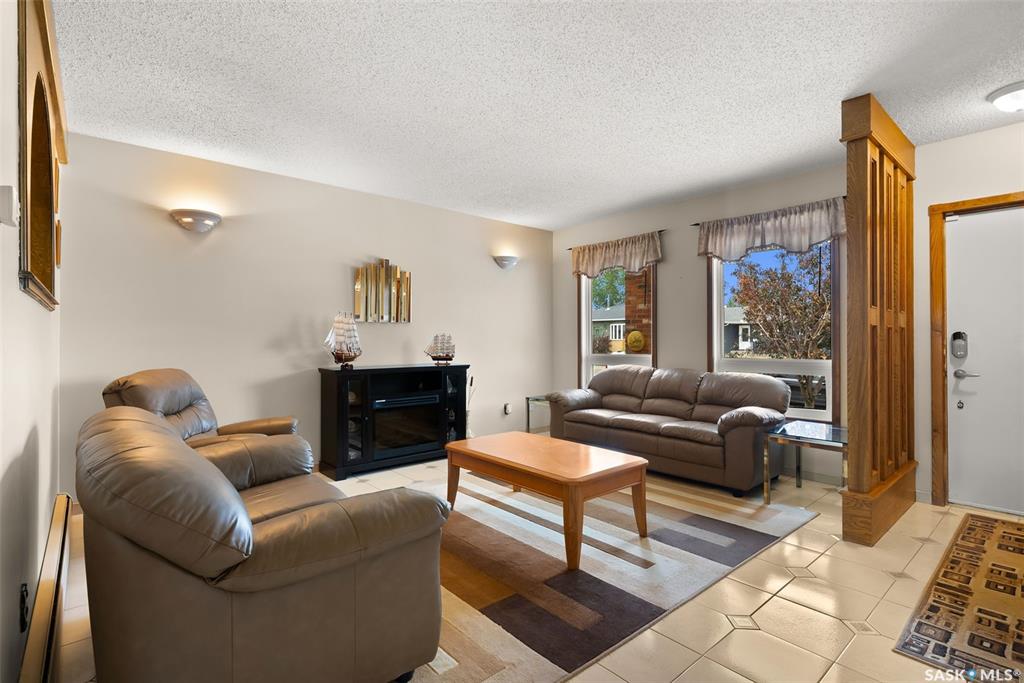 Fourth View of 10 Tate Street, Normanview West, Regina, Saskatchewan, S4X 1X4
