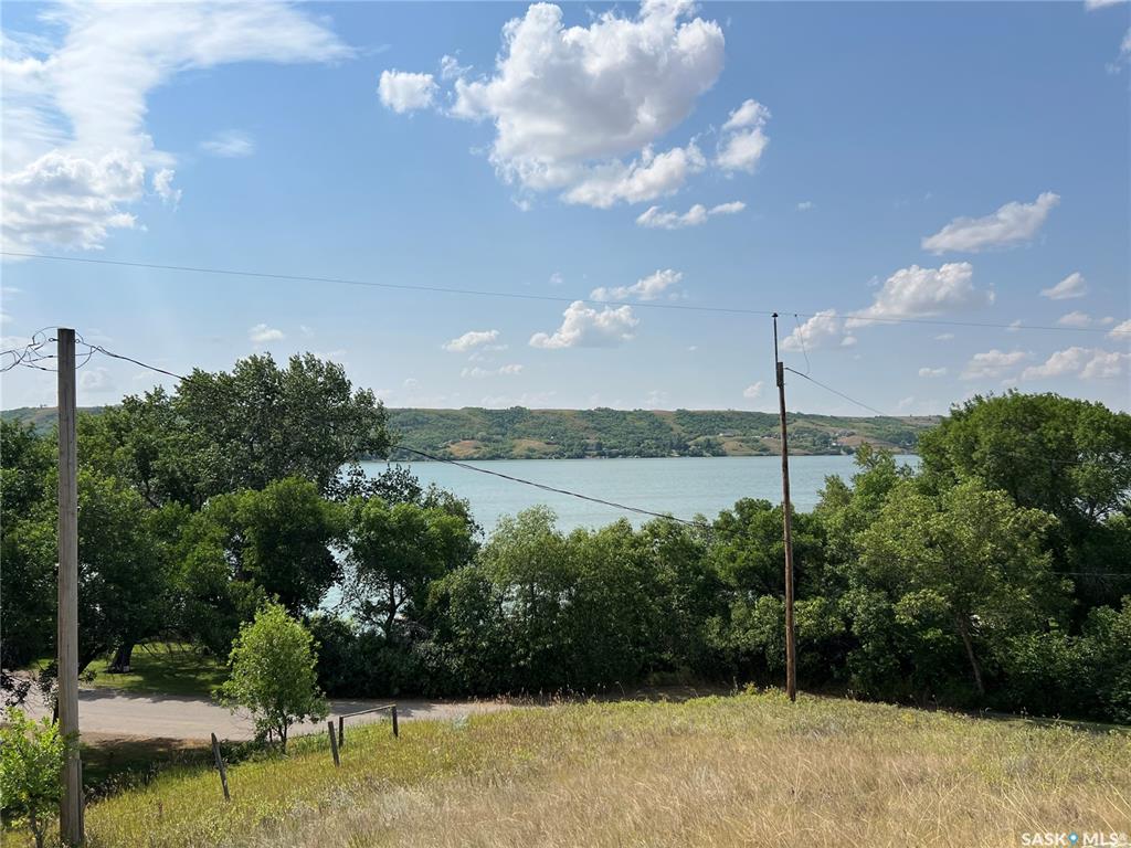 MLS® listing #SK015220 for sale located at 558 Daniel Drive