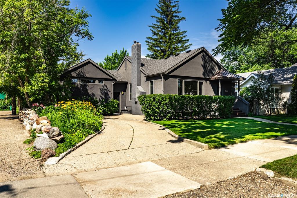 Second View of 611 8th Avenue N, City Park, Saskatoon, Saskatchewan, S7K 2W7