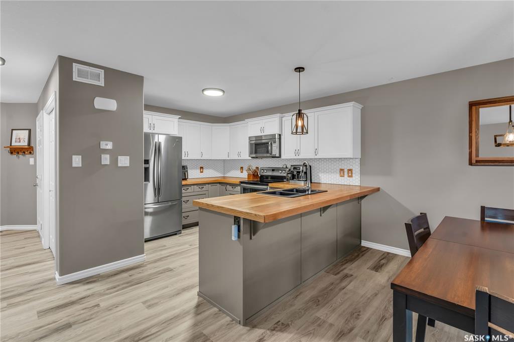 Fifth View of 404 Snead Crescent, Warman, Saskatchewan, S0K 4S1