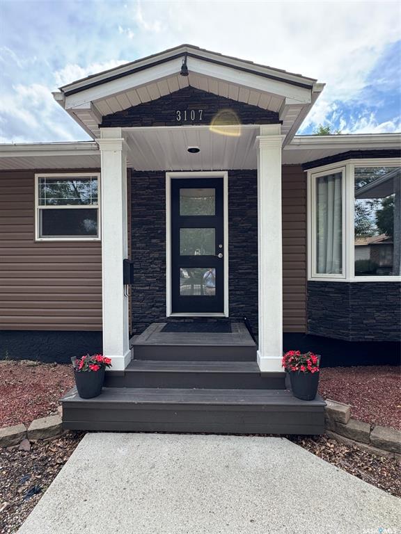 Third View of 3107 7th Avenue E, Glencairn Village, Regina, Saskatchewan, S4N 5G1