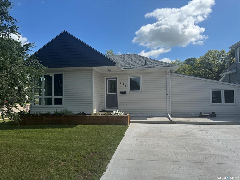 136 10th Street, SK015290, Saskatchewan,
