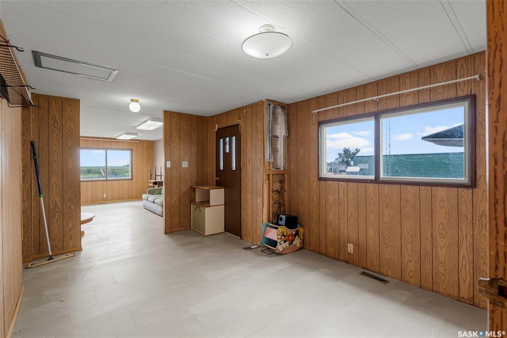 Fifth View of 104 1st Avenue E, Landis, Saskatchewan, S0K 2K0