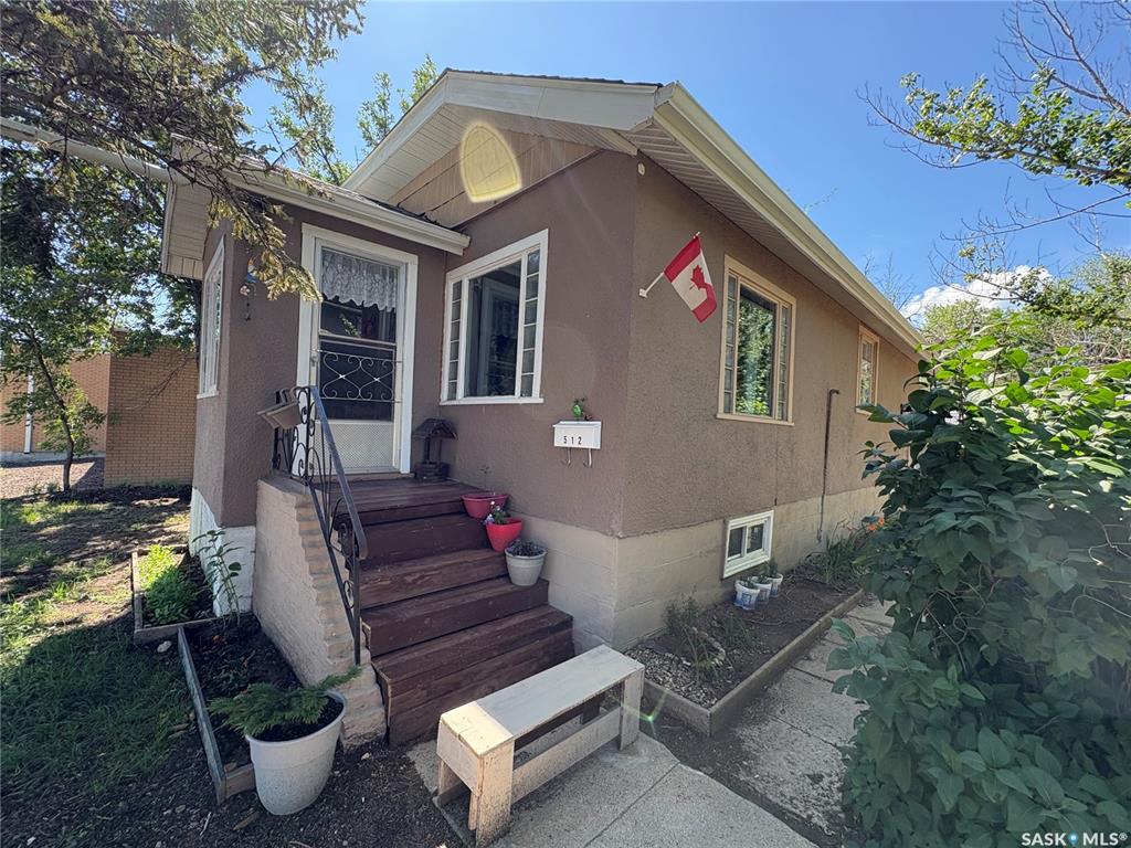 Fourth View of 512 Centre Street, Assiniboia, Saskatchewan, S0H 0B0