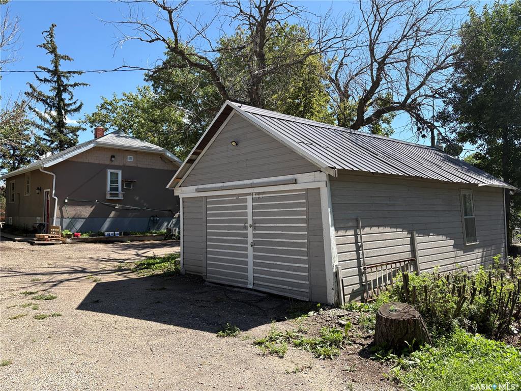 Fifth View of 512 Centre Street, Assiniboia, Saskatchewan, S0H 0B0