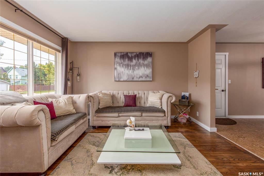 Fifth View of 405 4th Avenue Ne, Hillcrest MJ, Moose Jaw, Saskatchewan, S6H 8B8
