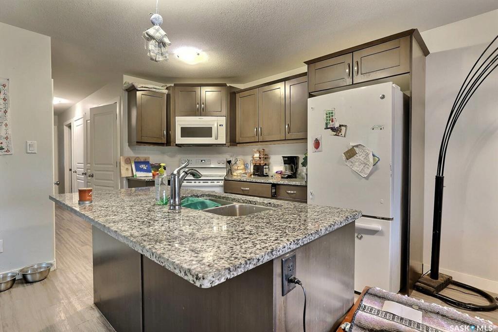 Third View of 374 Wascana Street, Coronation Park, Regina, Saskatchewan, S4R 4H9