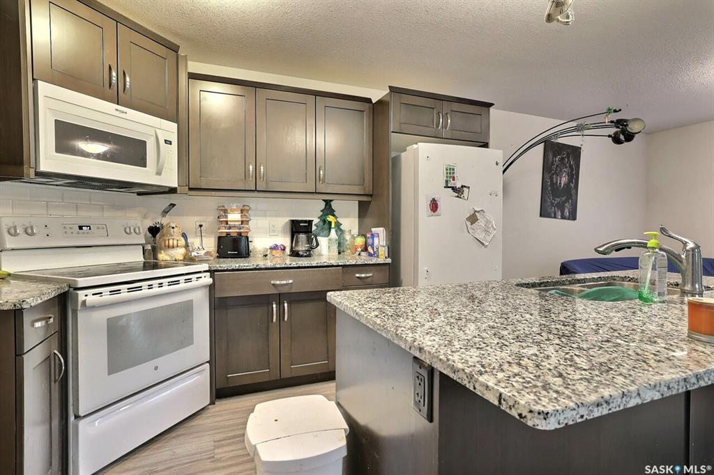 Fourth View of 374 Wascana Street, Coronation Park, Regina, Saskatchewan, S4R 4H9