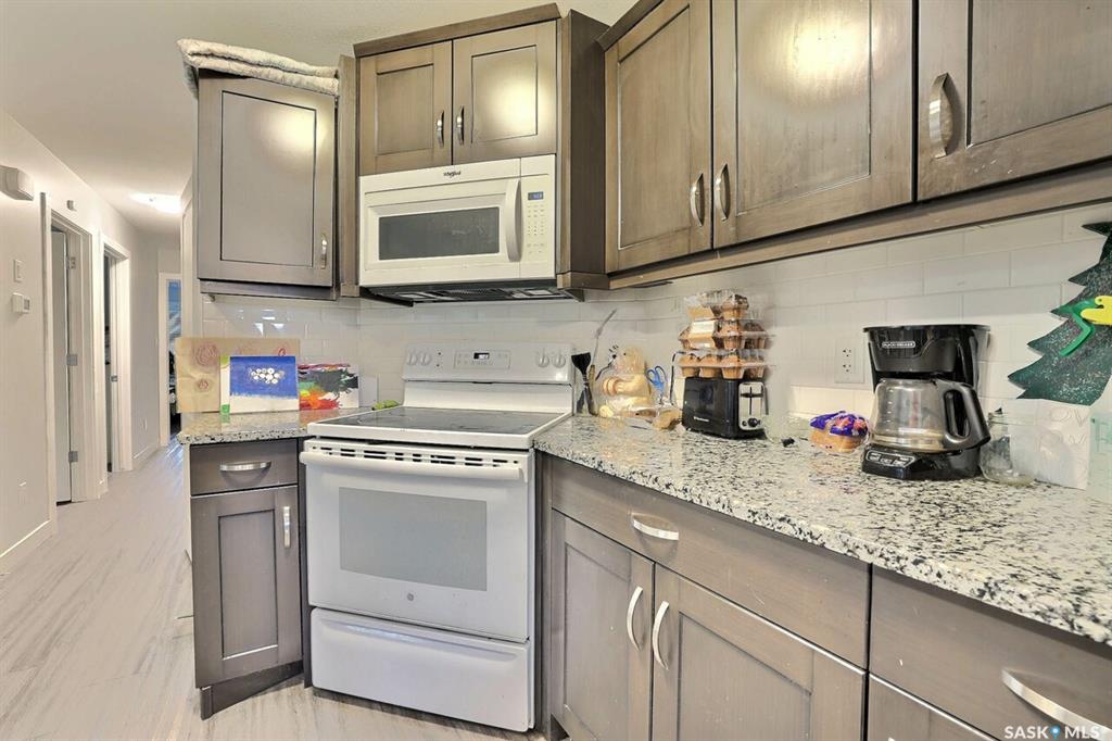 Fifth View of 374 Wascana Street, Coronation Park, Regina, Saskatchewan, S4R 4H9