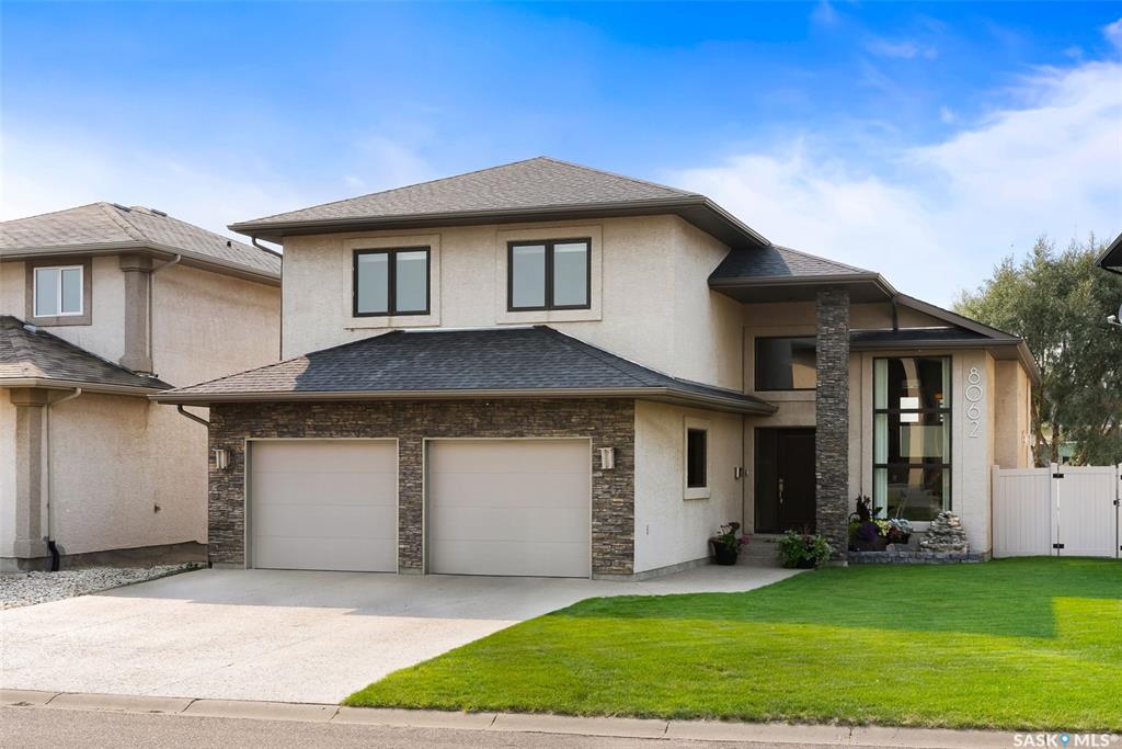 MLS® listing #SK015394 for sale located at 8062 Wascana Gardens Drive