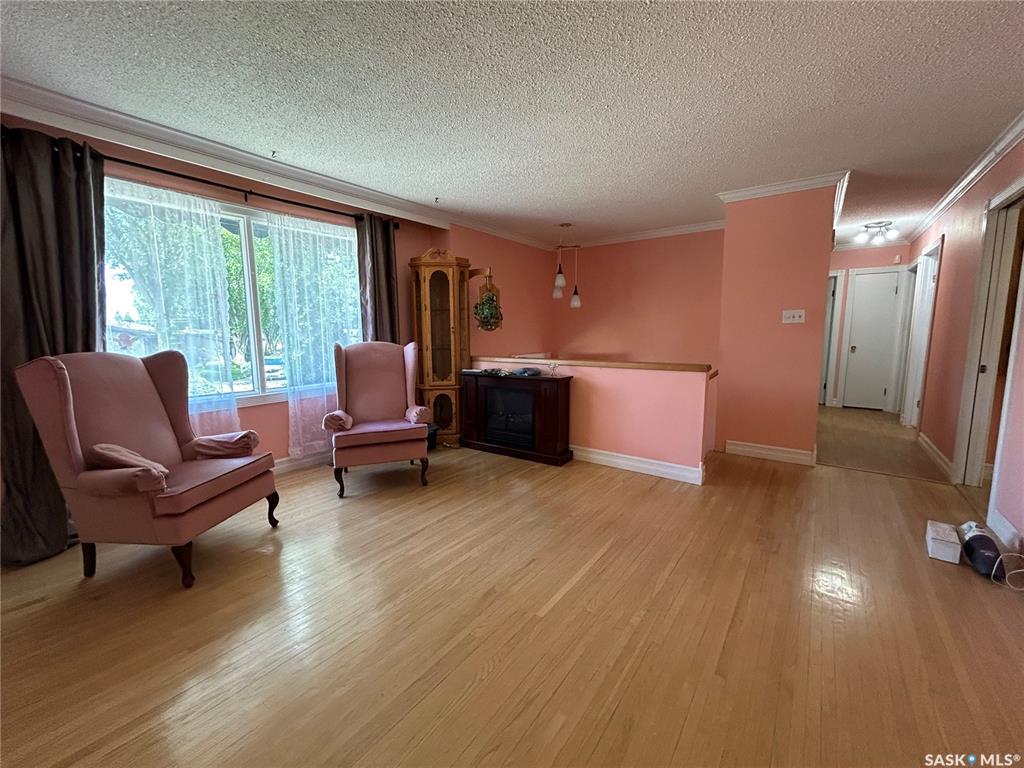 Third View of 1156 Duffield Crescent, Westmount/Elsom, Moose Jaw, Saskatchewan, S6H 5M4