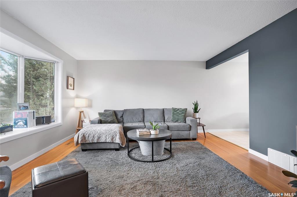 Fourth View of 929 Trotter Crescent, Mount Royal SA, Saskatoon, Saskatchewan, S7L 3P9