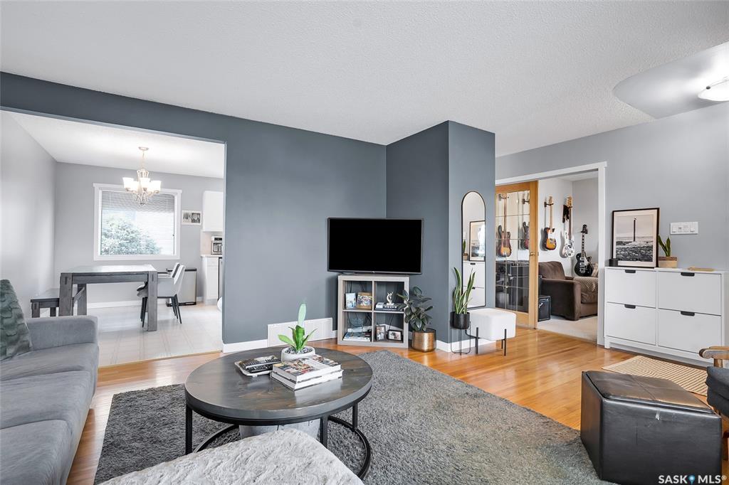 Fifth View of 929 Trotter Crescent, Mount Royal SA, Saskatoon, Saskatchewan, S7L 3P9