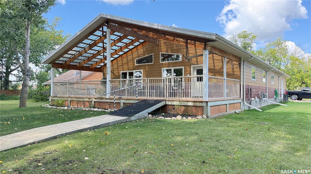 175 1st Street E, SK015449, Saskatchewan,