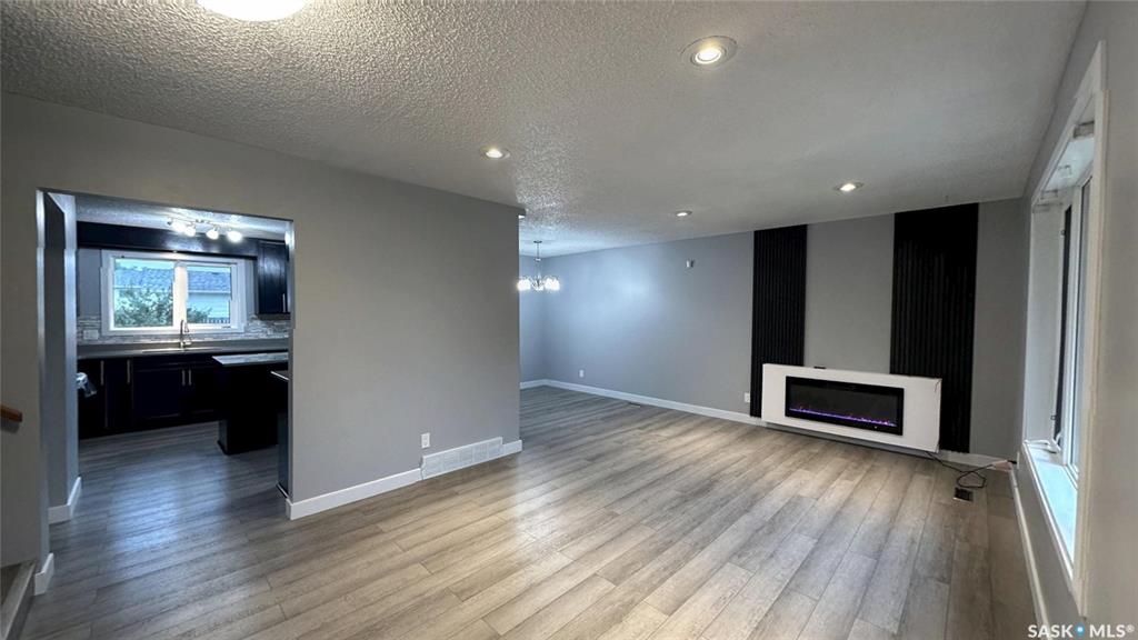 Fifth View of 201 Haviland Crescent, Pacific Heights, Saskatoon, Saskatchewan, S7L 5B1