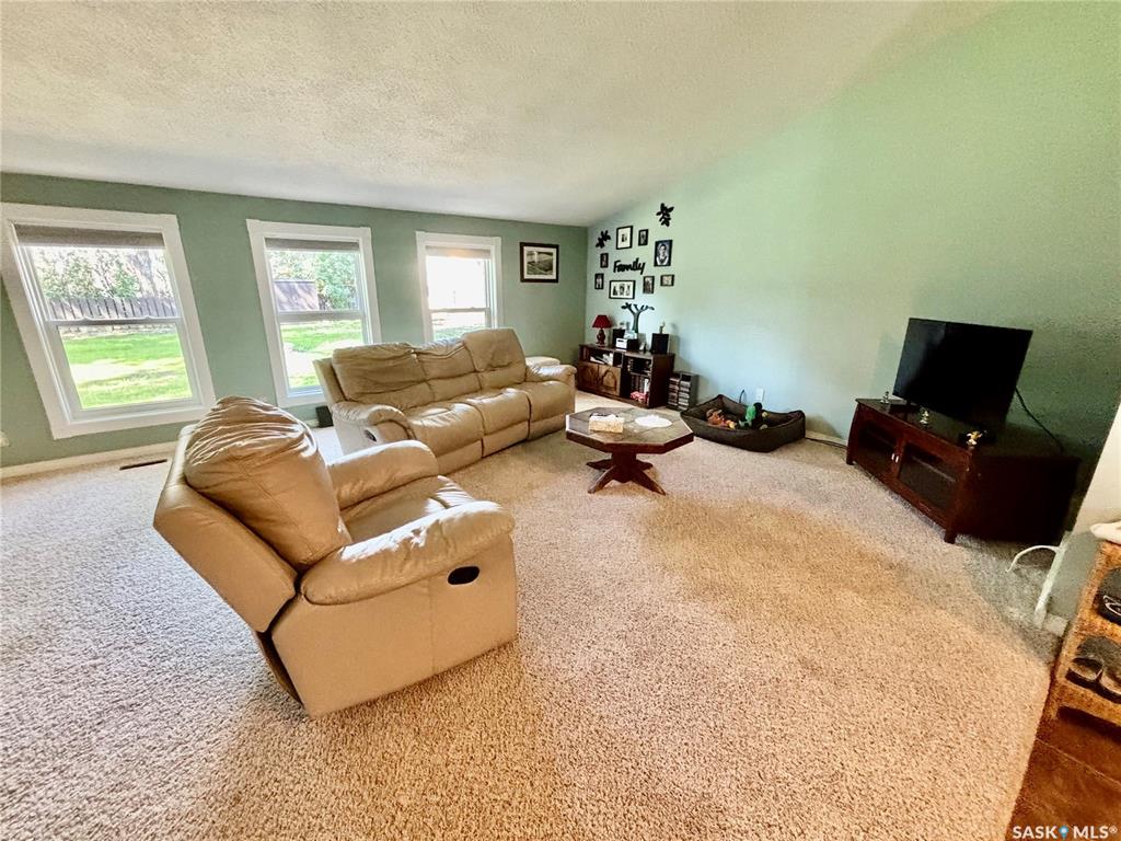 Third View of 724 4th Street E, Assiniboia, Saskatchewan, S0H 0B0