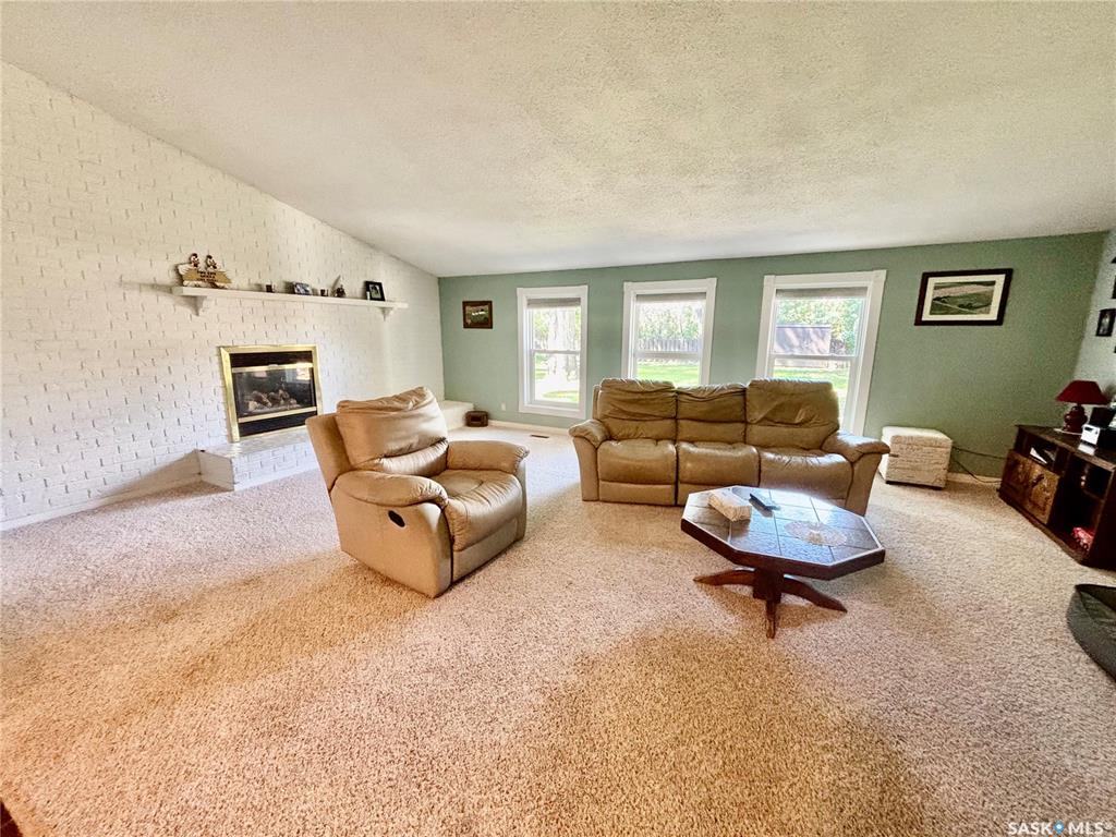Fourth View of 724 4th Street E, Assiniboia, Saskatchewan, S0H 0B0