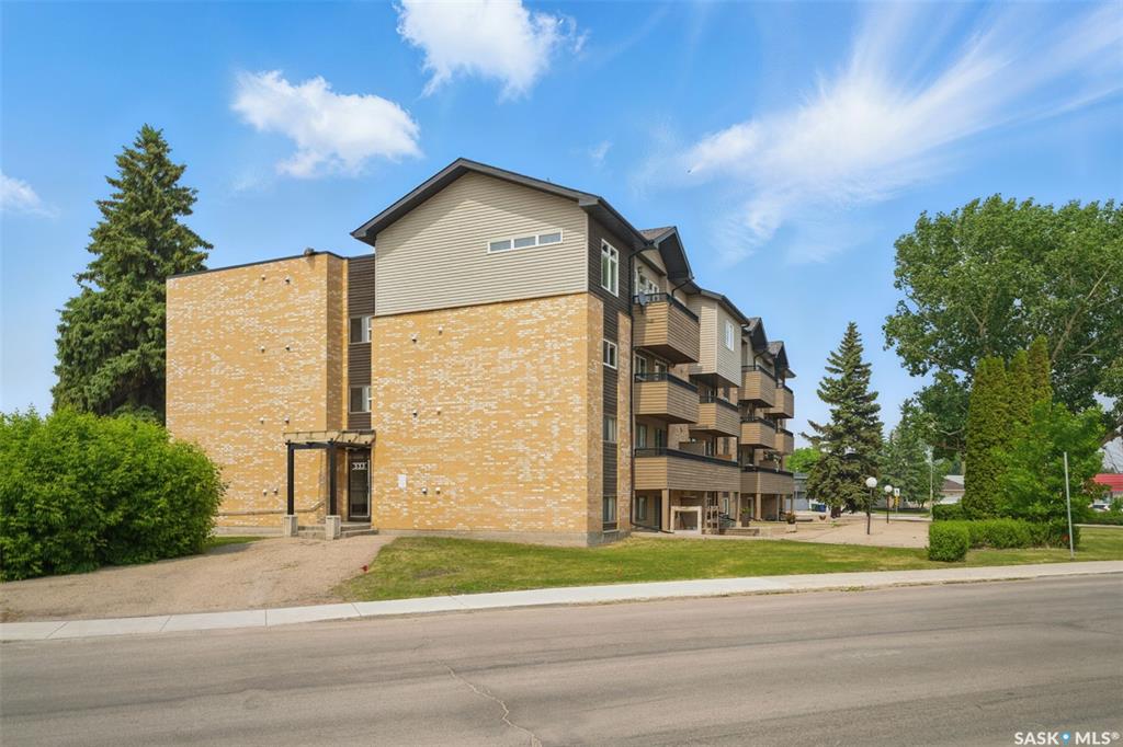Third View of 333 Silverwood Road #401, Silverwood Heights, Saskatoon, Saskatchewan, S7K 6G1