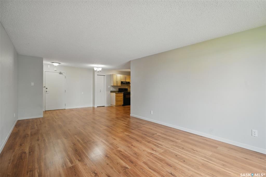 Fifth View of 333 Silverwood Road #401, Silverwood Heights, Saskatoon, Saskatchewan, S7K 6G1