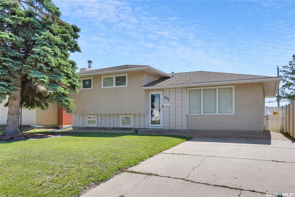 MLS® listing #SK015509 for sale located at 1311 Athabasca Street W