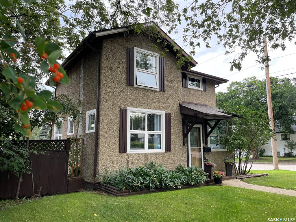 Second View of 400 21st Street W, West Hill PA, Prince Albert, Saskatchewan, S6V 4J4