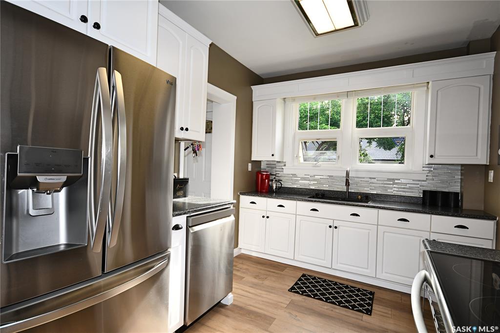 Fourth View of 400 21st Street W, West Hill PA, Prince Albert, Saskatchewan, S6V 4J4
