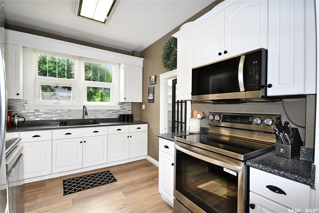 Fifth View of 400 21st Street W, West Hill PA, Prince Albert, Saskatchewan, S6V 4J4