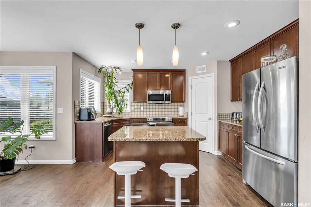Fifth View of 206 Whalley Crescent, Stonebridge, Saskatoon, Saskatchewan, S7T 0E6
