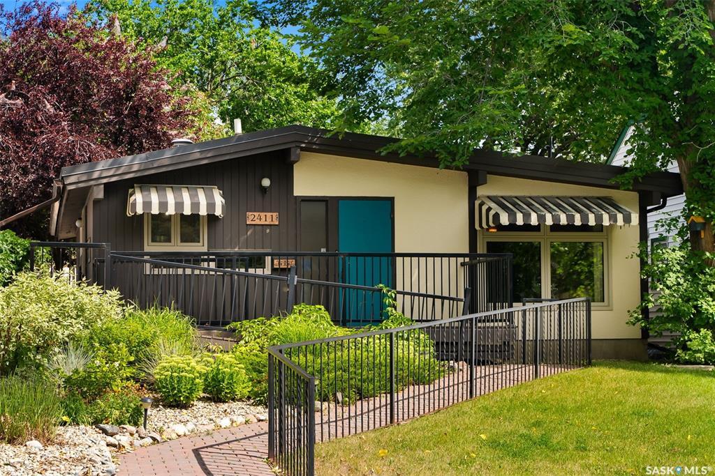 MLS® listing #SK015652 for sale located at 2411 Athol Street
