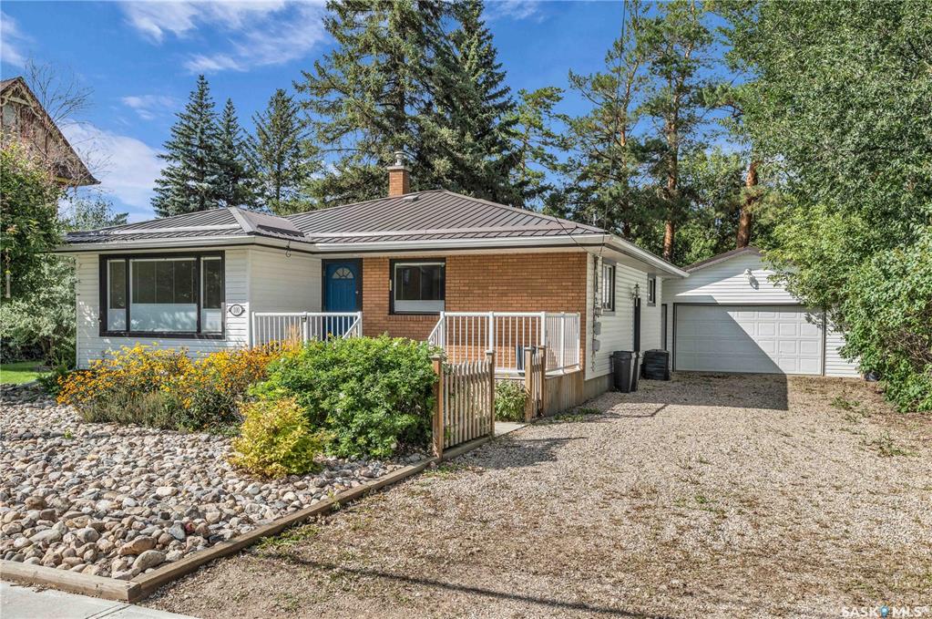 MLS® listing #SK015695 for sale located at 100 2nd Avenue W #Ave