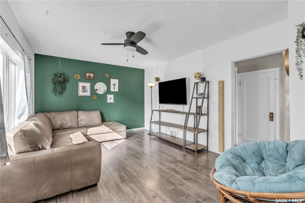 Third View of 6 Grey Place, Kelsey/Woodlawn, Saskatoon, Saskatchewan, S7L 1C6