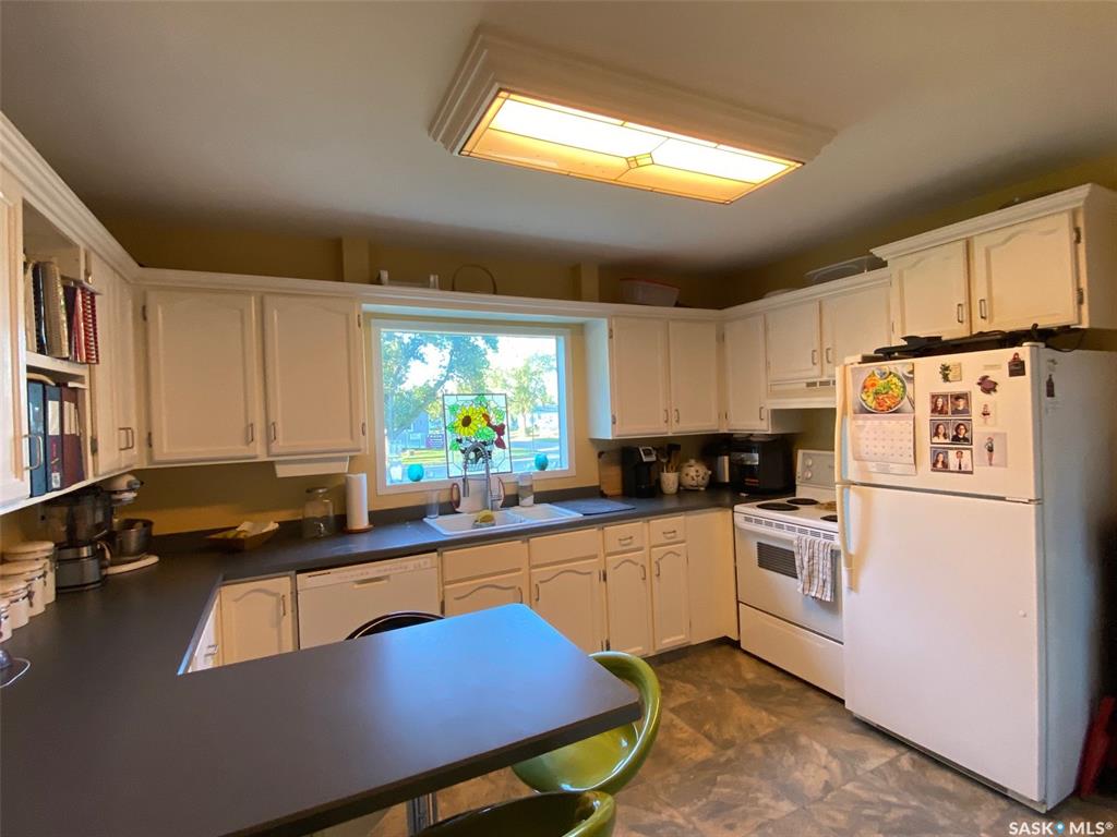 Second View of 158 Broadway Street W, Yorkton, Saskatchewan, S3N 0M6