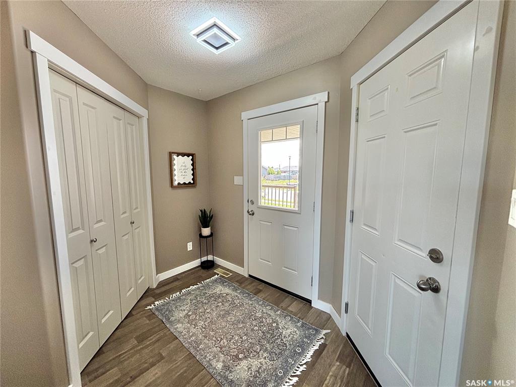 Fifth View of 195 Good Spirit Crescent, Riverside Grove, Yorkton, Saskatchewan, S3N 3J8
