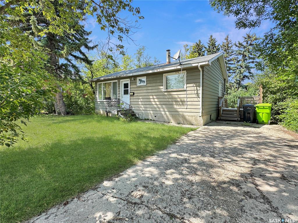 MLS® listing #SK015843 for sale located at 205 Eden Street