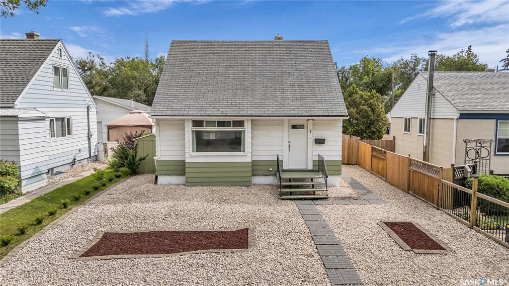 MLS® listing #SK016042 for sale located at 7 Sussex Crescent