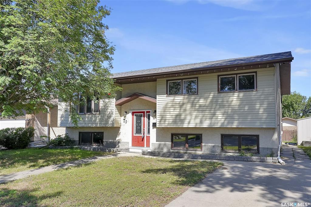 Main View of 71 Rendek Crescent, Normanview West, Regina, Saskatchewan, S4X 2V2