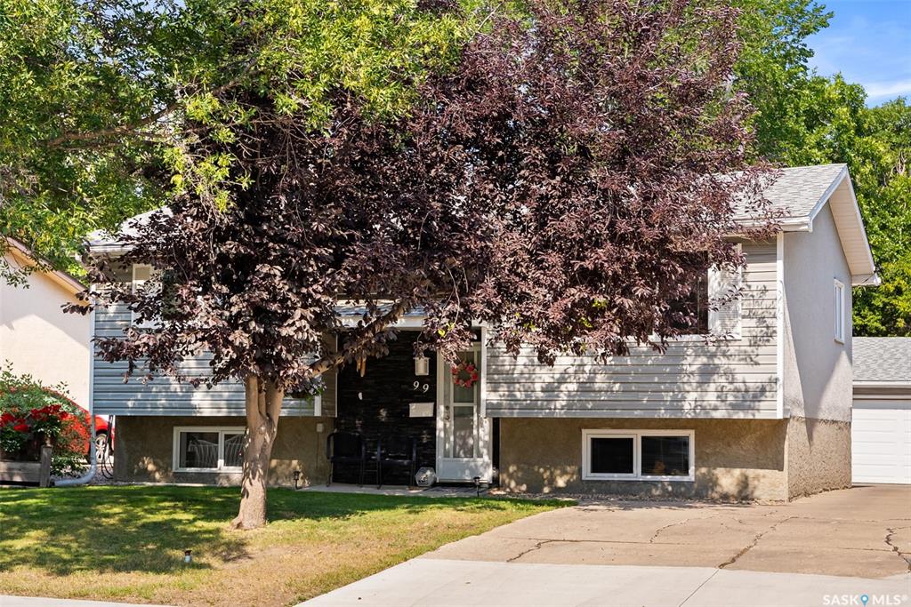Main View of 99 Magee Crescent, Argyle Park, Regina, Saskatchewan, S4R 6K4
