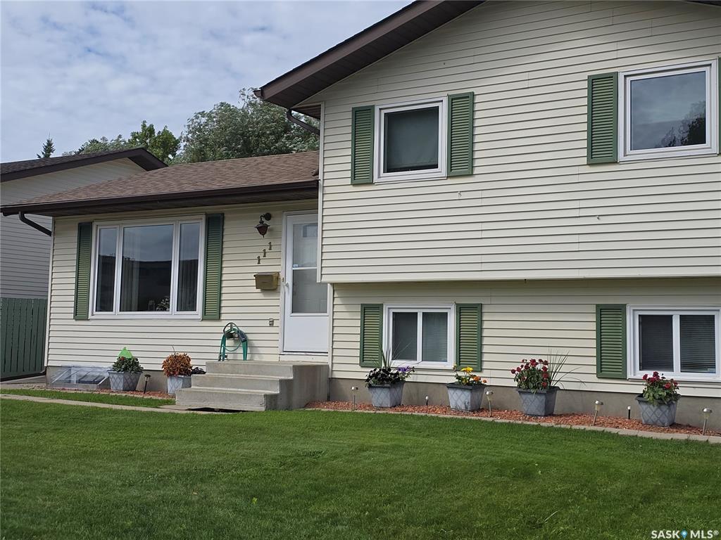 Second View of 111 Oregan Crescent, Dundonald, Saskatoon, Saskatchewan, S7L 6P1