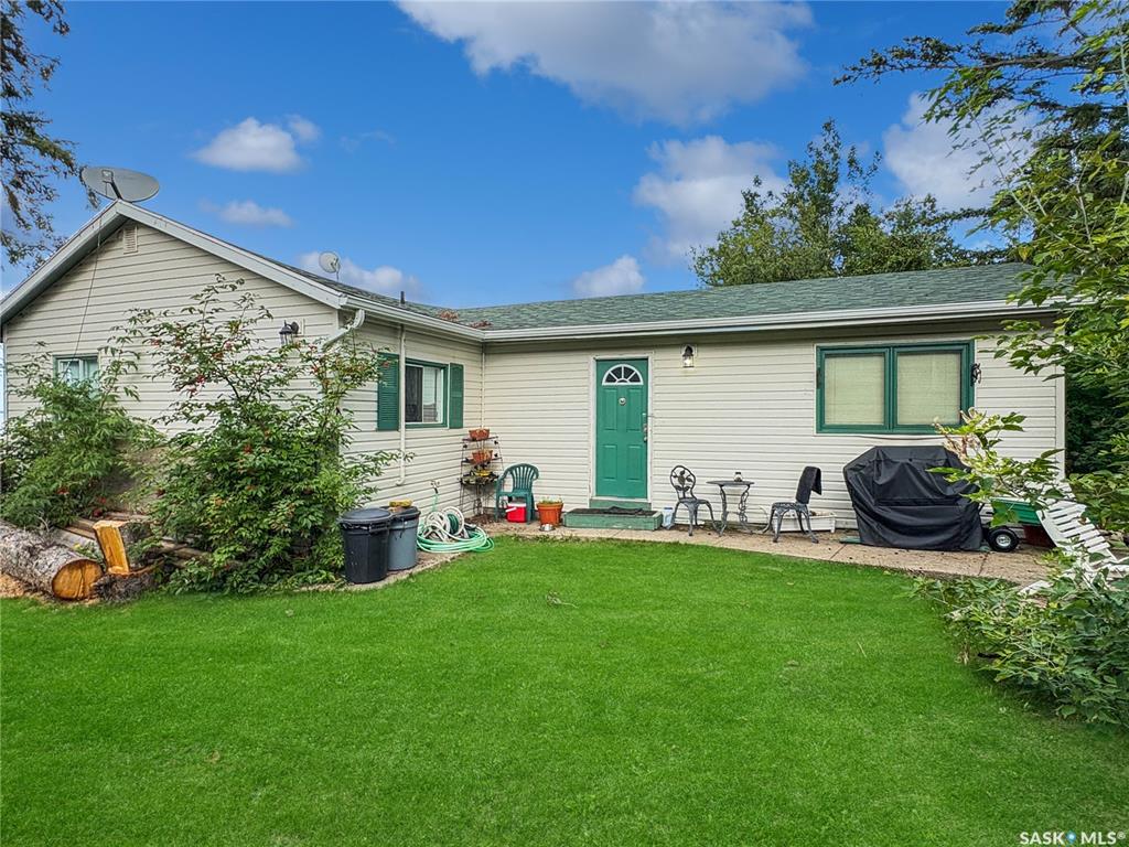 Second View of 77 Lakeview Avenue, Day's Beach (Meota Rm No.468), Meota Rm No.468, Saskatchewan, S0M 1X0