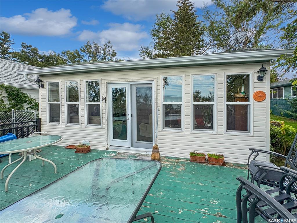 Third View of 77 Lakeview Avenue, Day's Beach (Meota Rm No.468), Meota Rm No.468, Saskatchewan, S0M 1X0