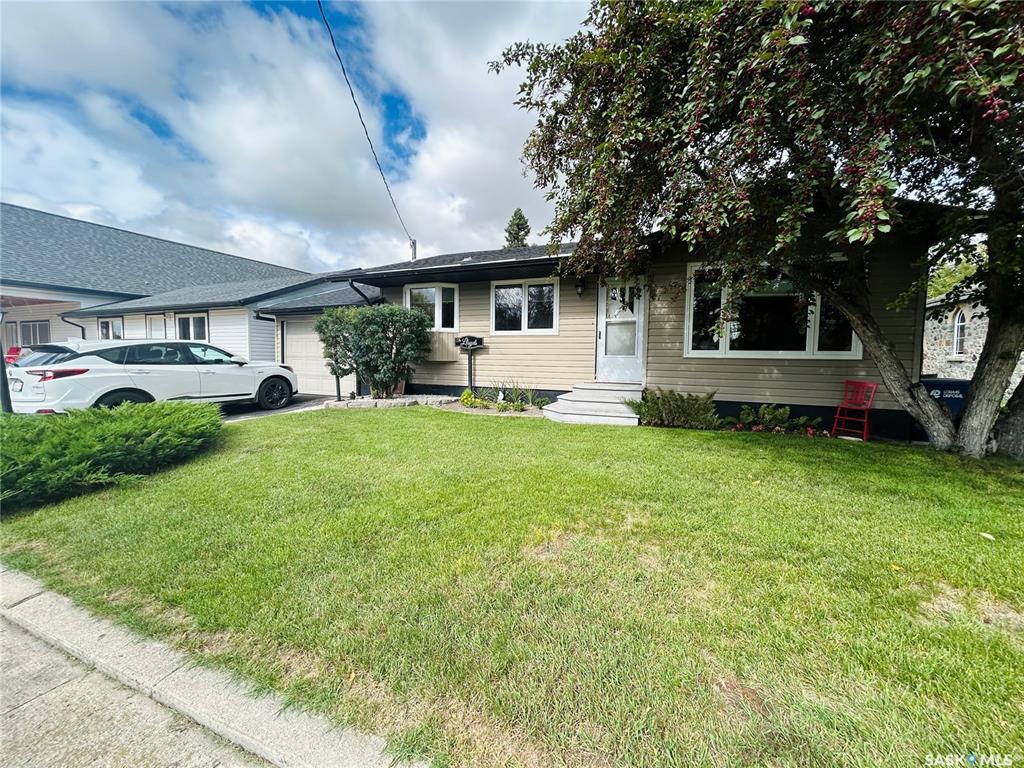 Second View of 314 4th Avenue, Wapella, Saskatchewan, S0G 4Z0