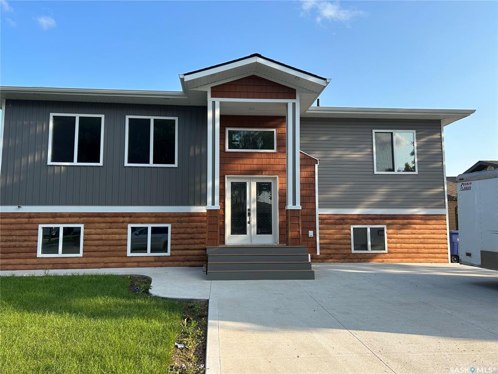 2001 37th Street W, SK016468, Saskatchewan,
